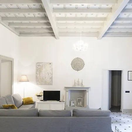 아파트 The Secret Garden