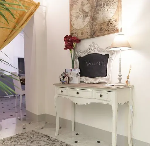 The Secret Garden Como